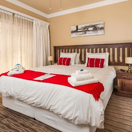 Guesthouse De Tijger Lodge Parow Luaran gambar