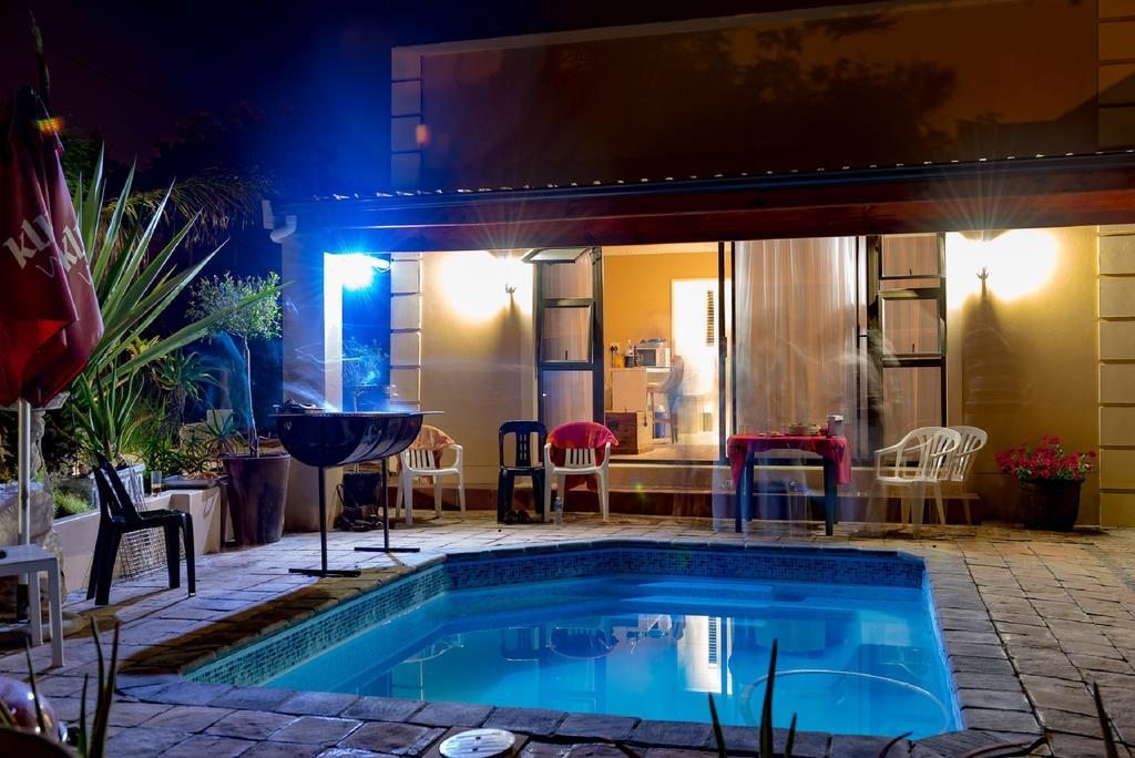 Guesthouse De Tijger Lodge Parow Luaran gambar