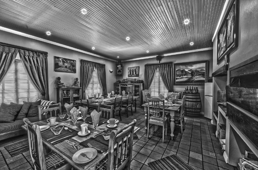 Guesthouse De Tijger Lodge Parow Luaran gambar